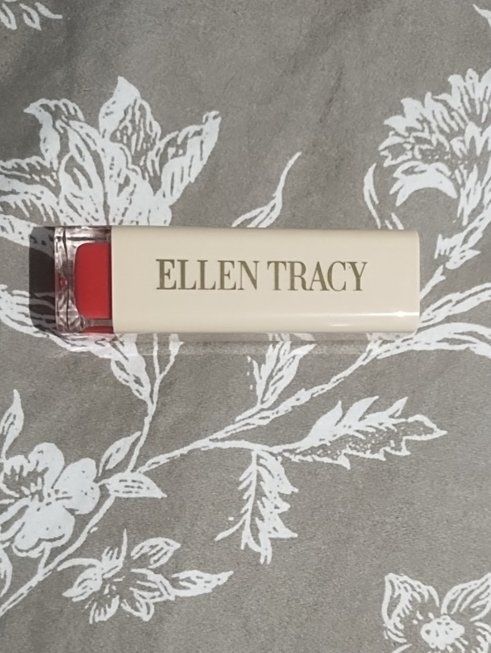 NWT Ellen Tracy Lipstick in Coral